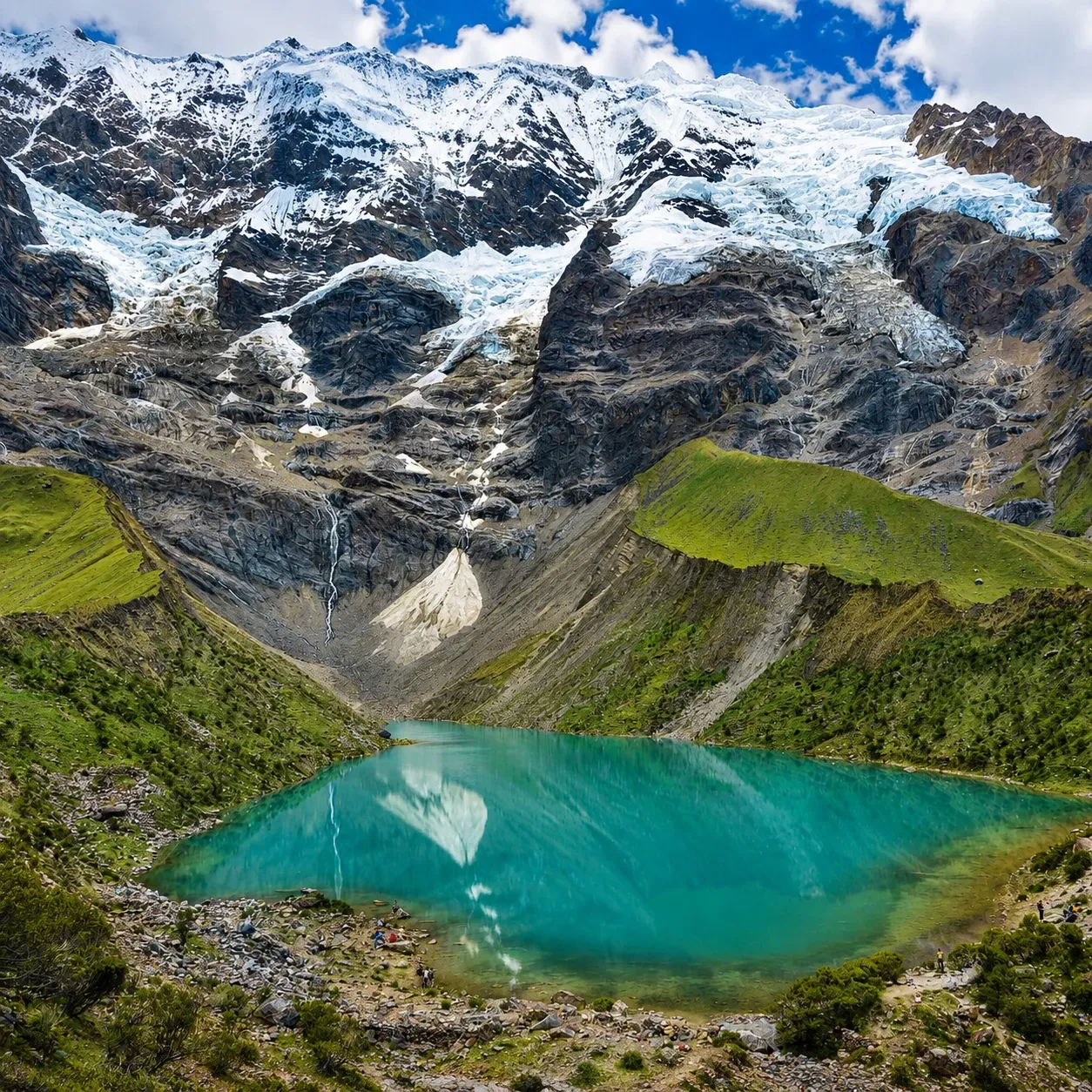 The turquoise water of Humantay Lake below the Humantay glacier